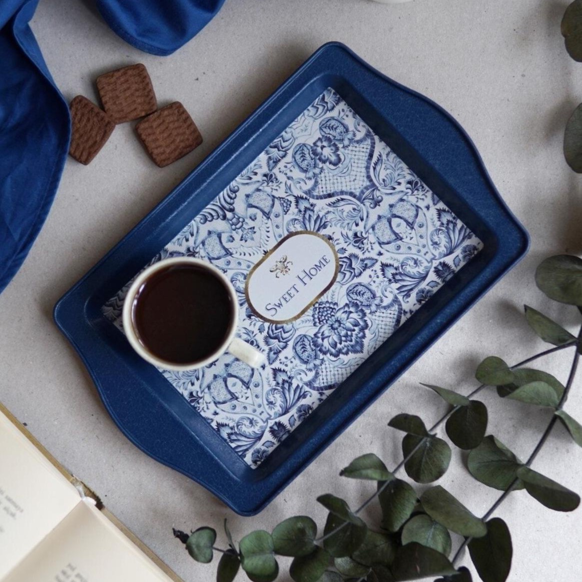 160 x 250 mm  Rectangular Metal Tray Handle Azulejo-Inspired Blue &amp; White Decorative Pattern