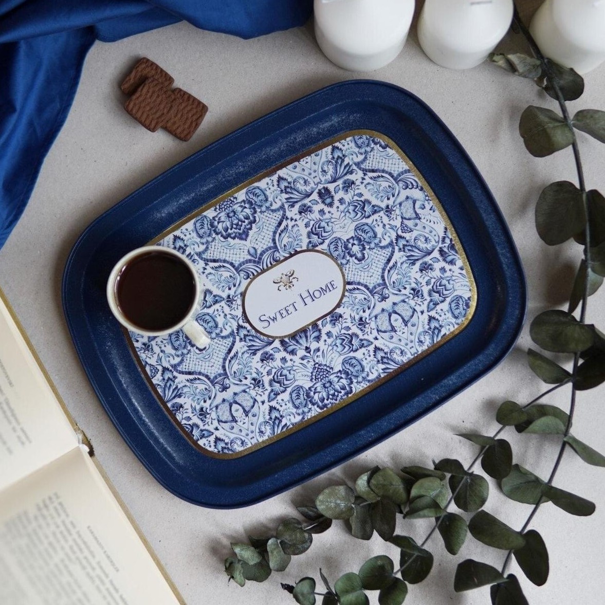 235 x 305 mm Metal Rectangular Tray Azulejo-Inspired Blue &amp; White Decorative Pattern