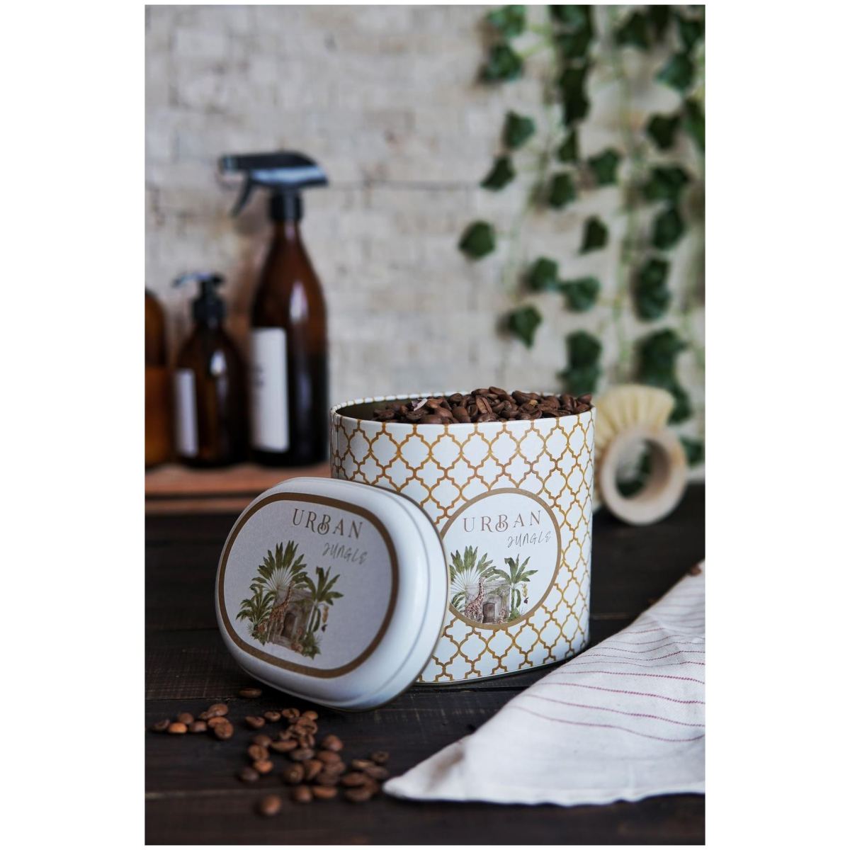Oval Metal Tin – 140 x 120 x 130 mm (1.4L)  Tropical Jungle – A Lush Paradise of Nature &amp; Wildlife